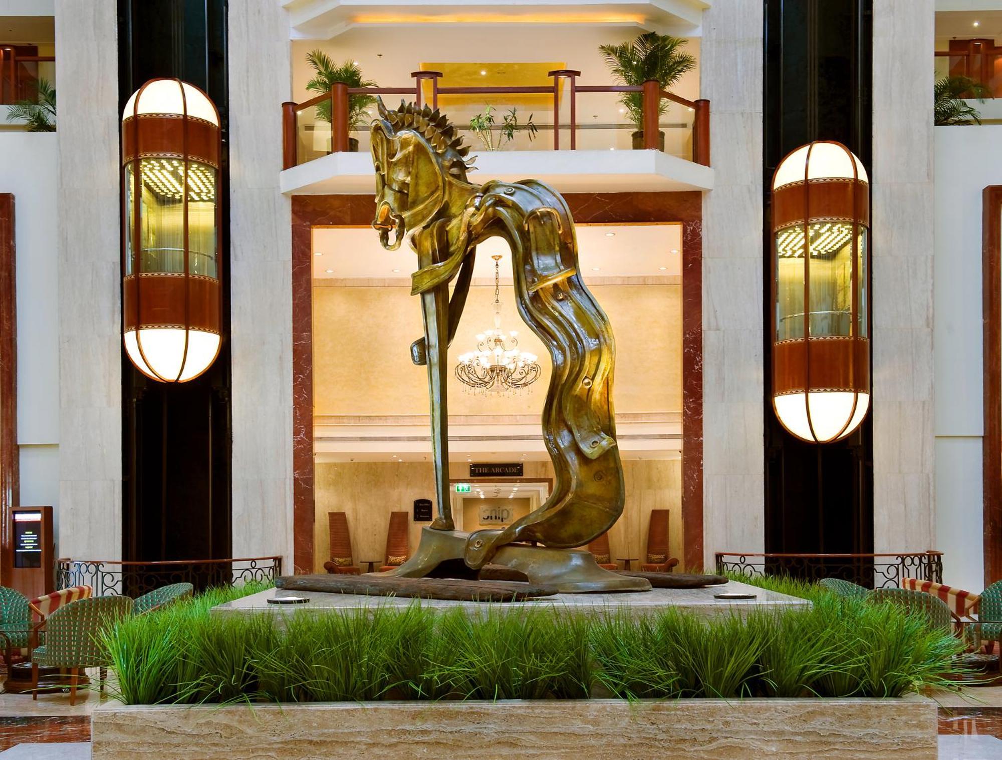 The Lalit Mumbai-Airport Hotel Exterior photo